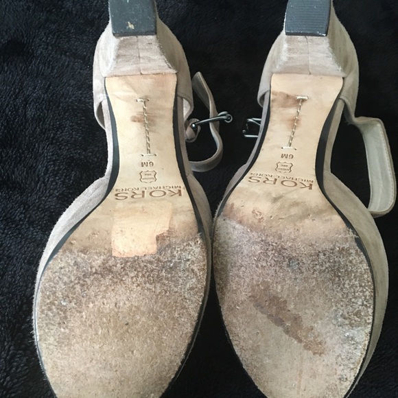 🔆SOLD🔆 MICHAEL KORS Closed Toe Heels~Sz 6 - Picture 4 of 6